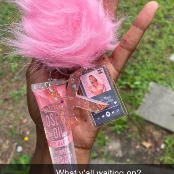 Key chains - Picture 3 of 7